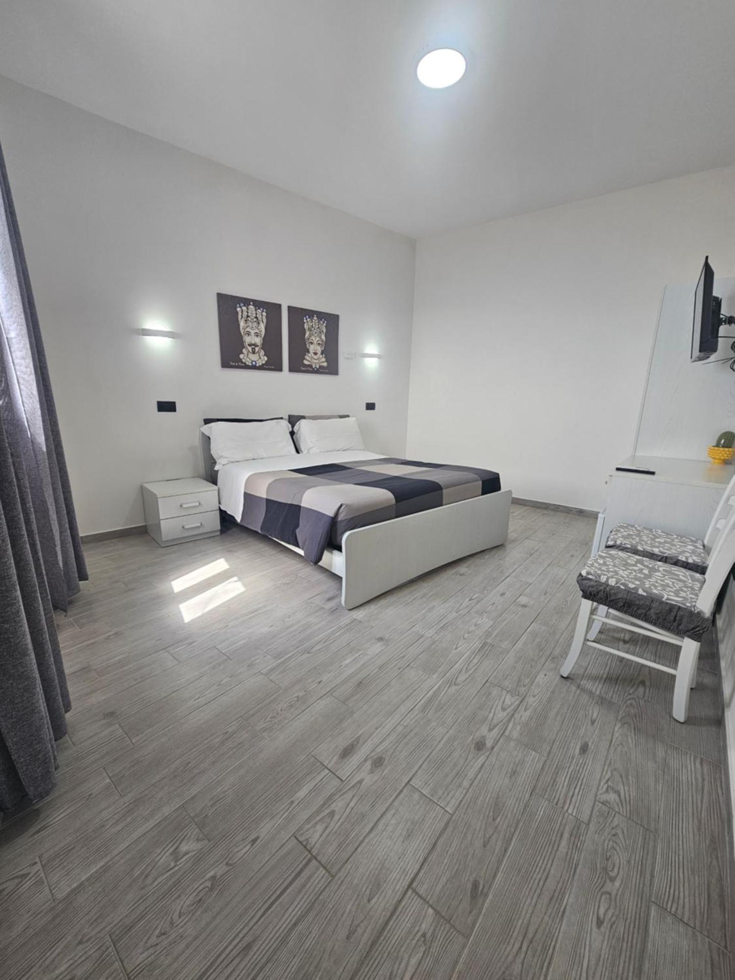Frontemare Locazione Turistica Hotel Porto Empedocle Eksteriør billede