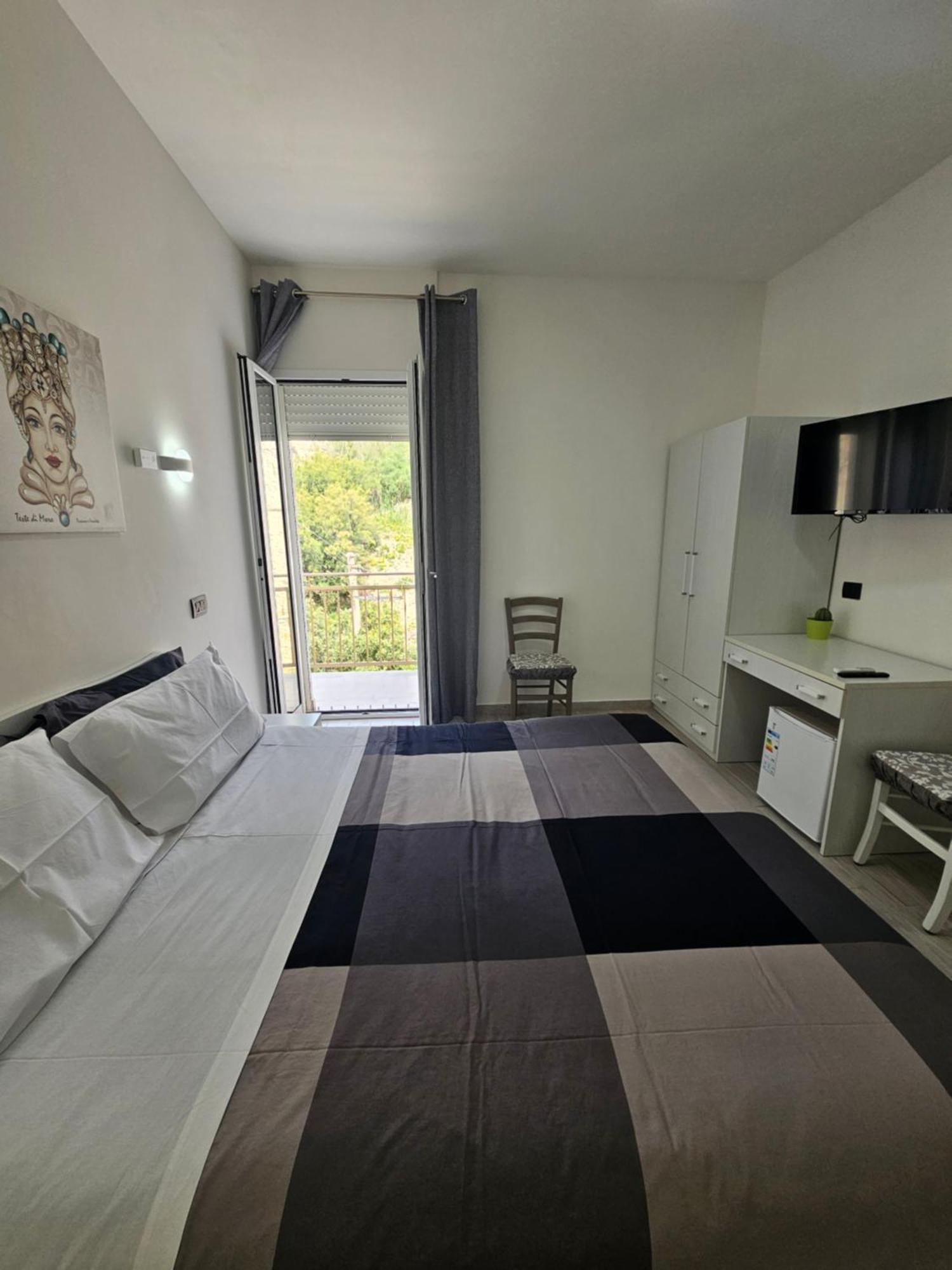 Frontemare Locazione Turistica Hotel Porto Empedocle Eksteriør billede